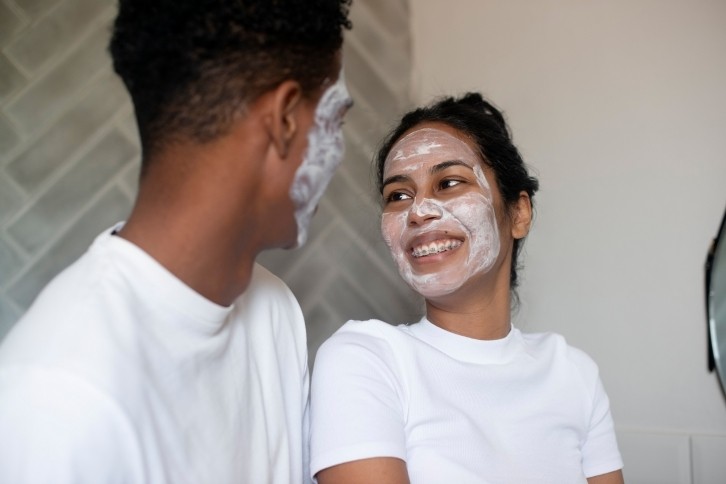 “We've discovered that there are many men and women who want really effective skincare, at reasonable prices, in easy-to-use routines made for them,” explained Geologie Co-Founder Dave Skaff. This means producing “products that are made to work together to create better [and] more effective routines” to address specific skin concerns. © Tassii Getty Images